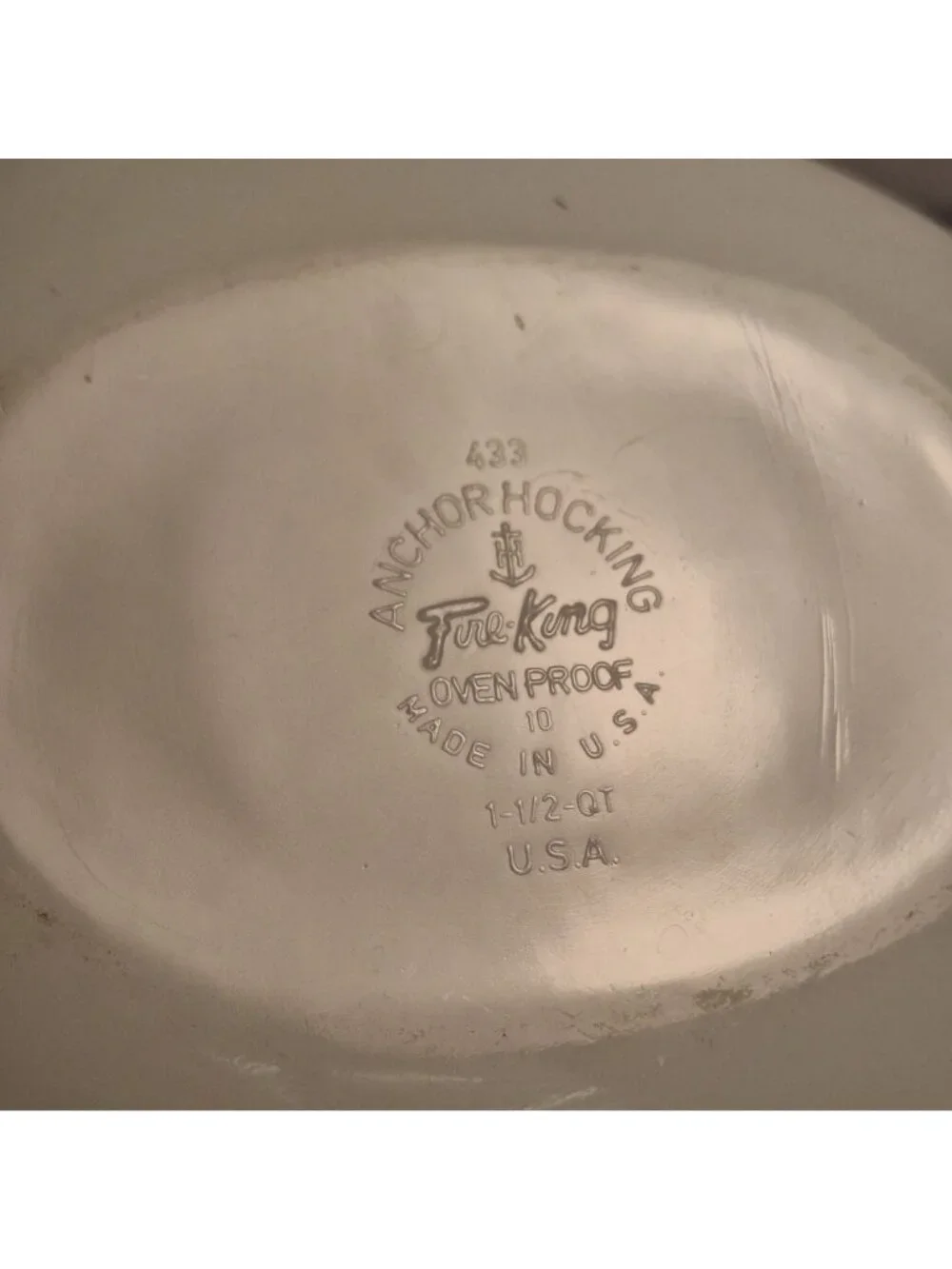 ANCHOR HOCKING FIRE KING OVEN PROOF 1.5 QUART CASSEROLE/VEGATABLE SERVING BOWL